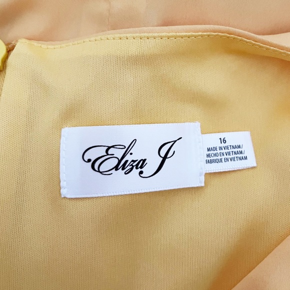 Eliza J Surplice Neck Puff Sleeve Fit & Flare Dress in Yellow - Picture 3 of 3